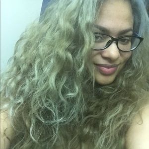 Meet your Posher, Consuelo